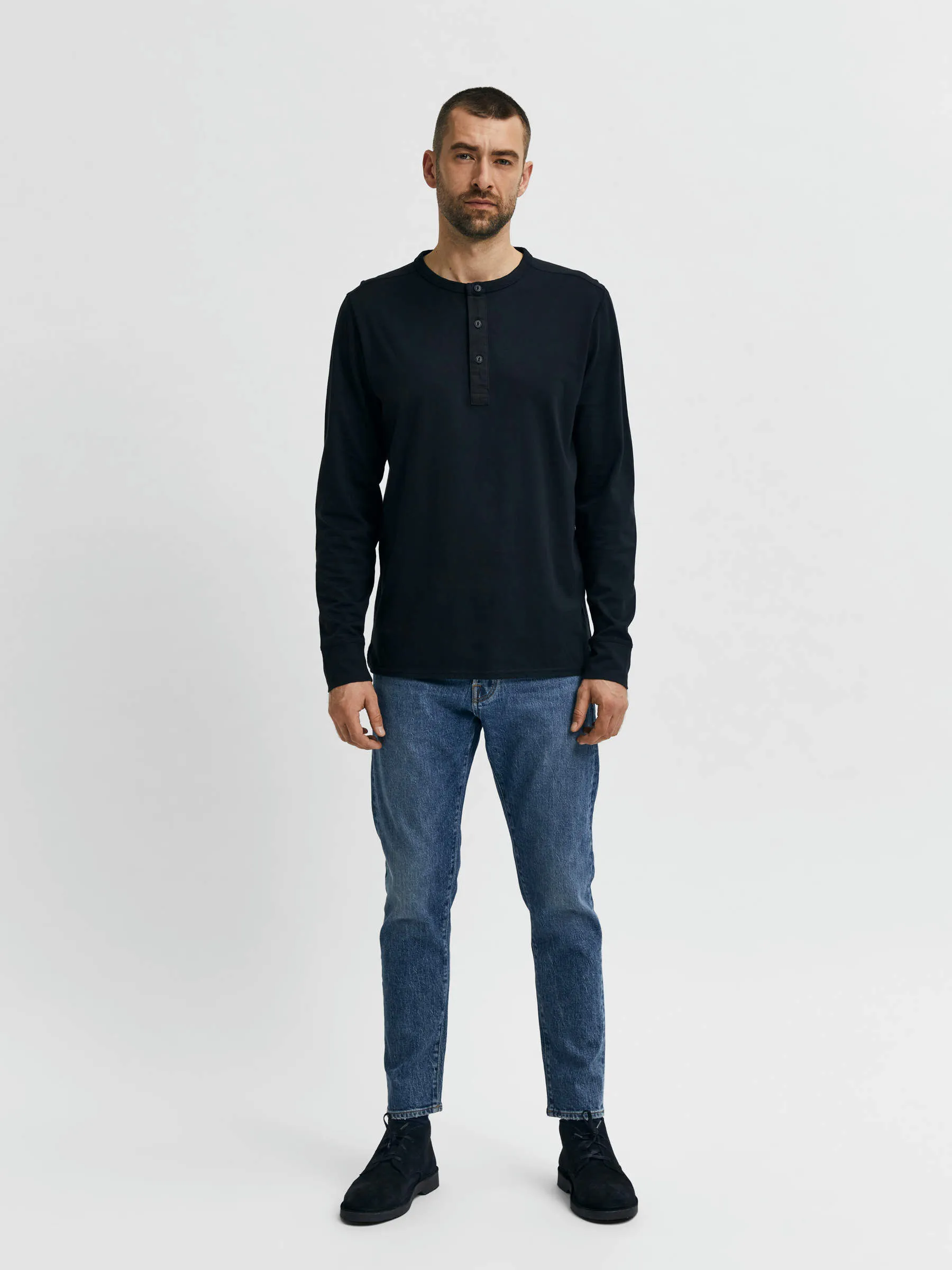 172 SLIM TAPERED FIT JEANS
