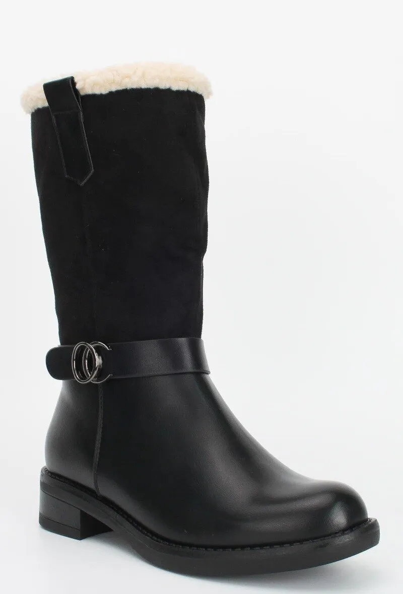 Flache, pelzgefütterte Stiefeletten