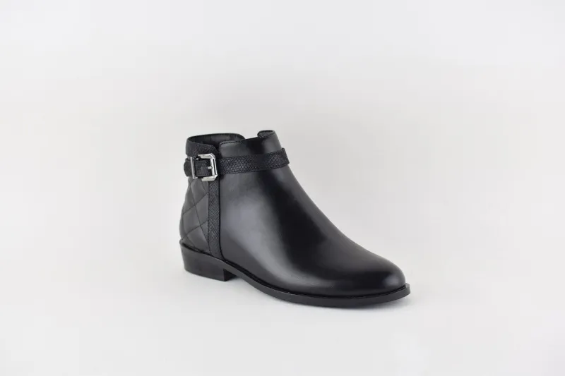 FLACHE STIEFELETTEN FÜR DAMEN