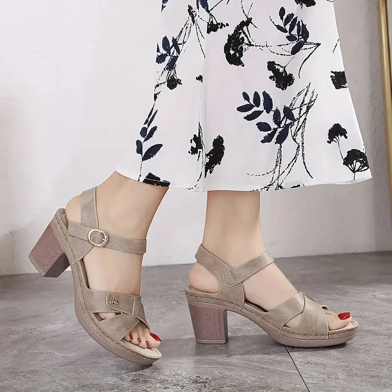 Gertraud | Elegante Beige Blockabsatz-Sandalen