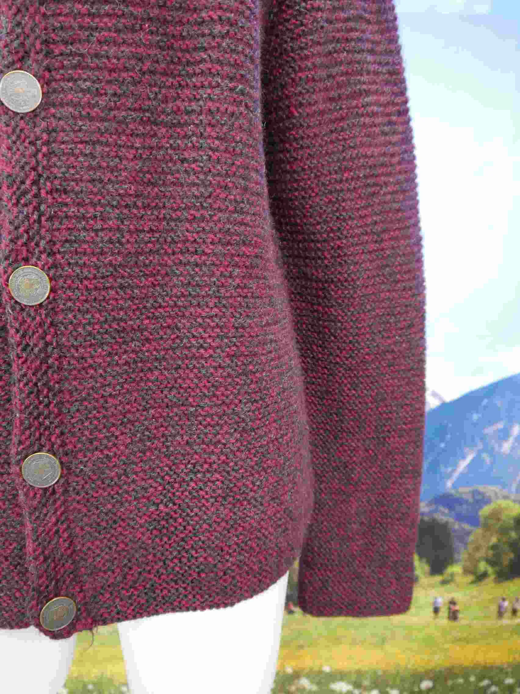 Handgestrickte rot melierte Strickjacke berauschende Trachtenjacke Jacke Gr.40