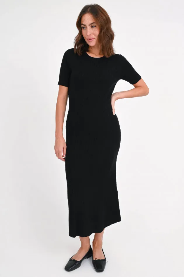 Kurzarm-Strickkleid in Schwarz