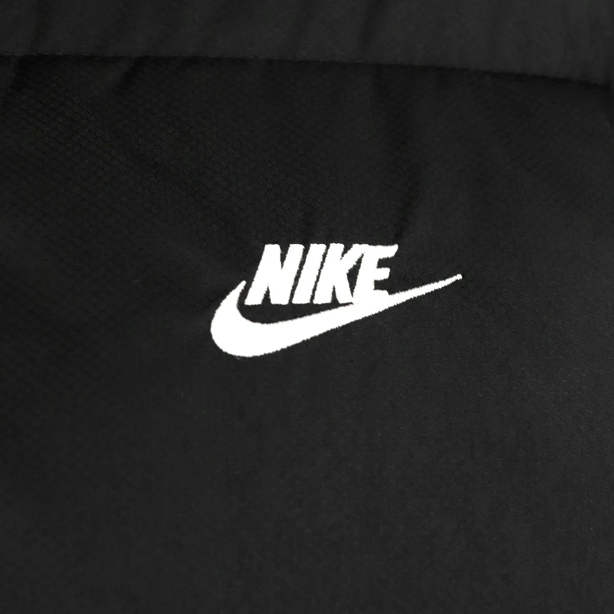 Nike Club Puffer Winter Jacke FB7368-010 - schwarz