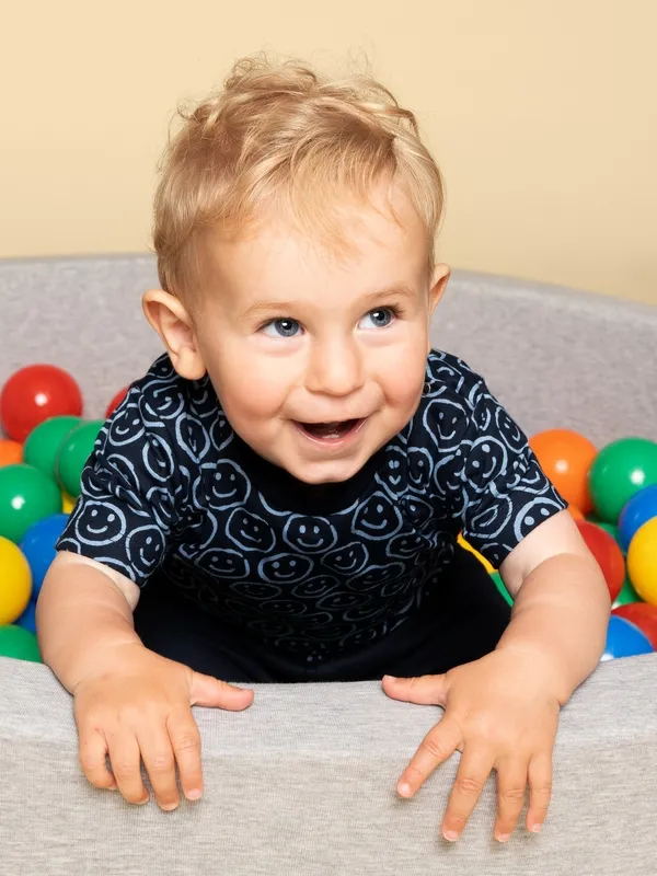 T-Shirt mit Allover-Smiley-Print Navy