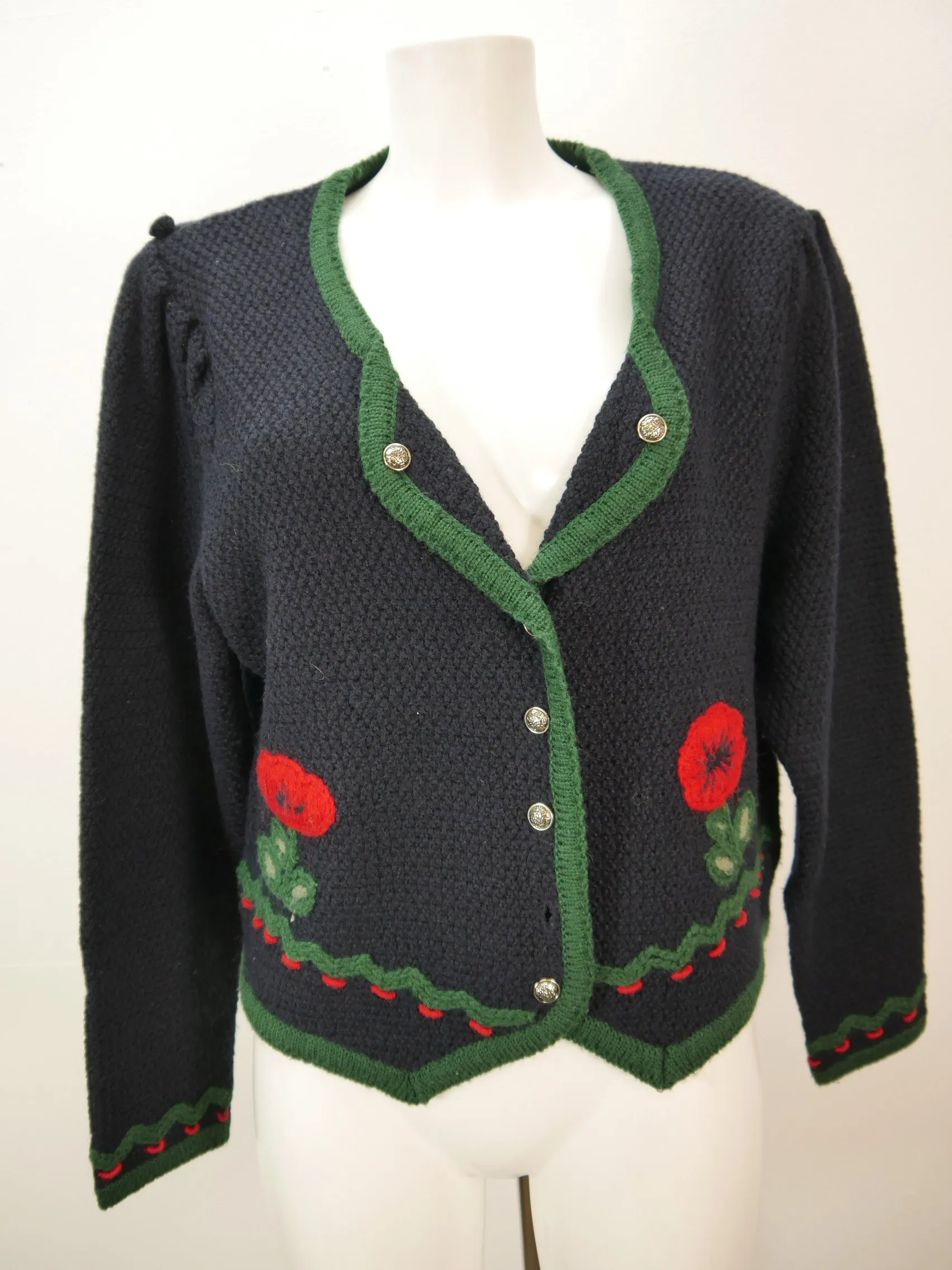 Your Sixth Sense Strickjacke blau mit Stickmuster Trachtenjacke Jacke Gr.44